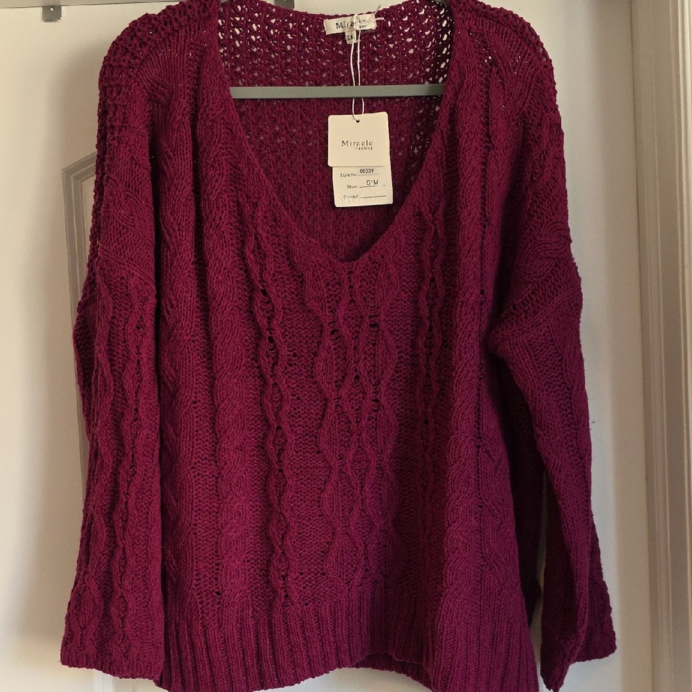 NWT Oversized S/M Miracle Women's V-Neck Cable Knit Sweater - Burgundy